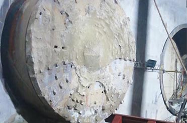 泥水式顶管设备出洞